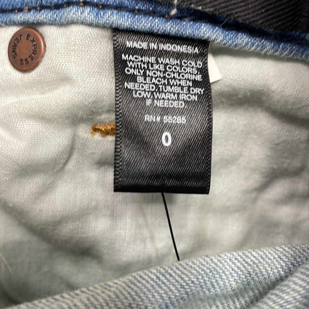 NWT | Express Straight Crop High Rise Jeans - Picture 9 of 10